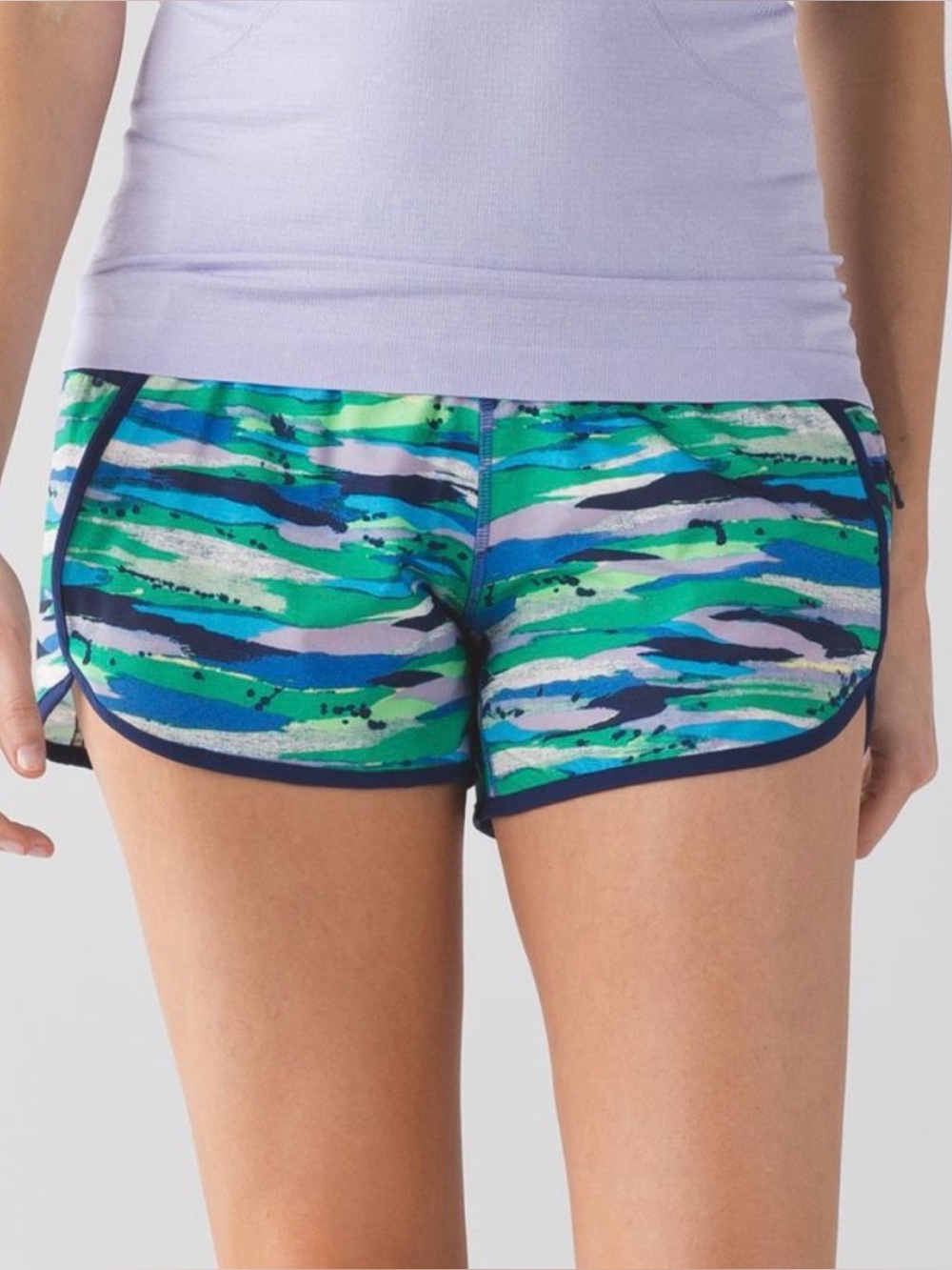 Lululemon Run Time Blue+Green Abstract Athletic Shorts 4”  size 6